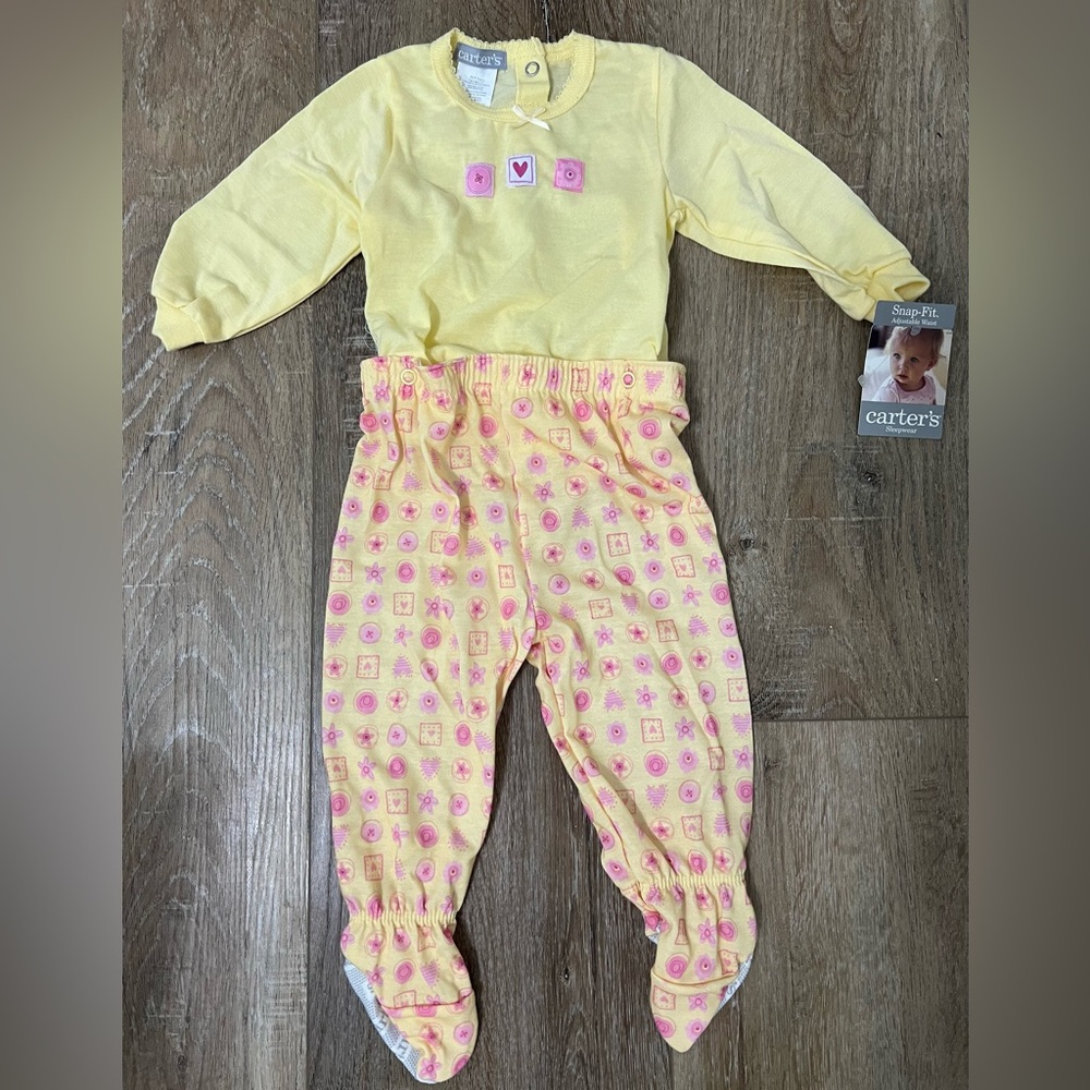 Infant Girls Two Piece Footed Pajamas by Carter’s SZ 12 Months